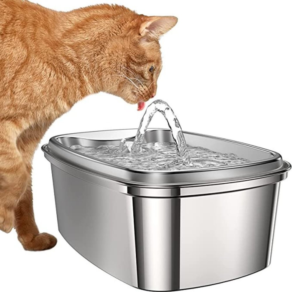 Pet Fountain - New with Box